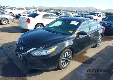 2017 Nissan Altima 2.5 Sv z USA, uszkodzony, nr VIN 1N4AL3AP0HC171744